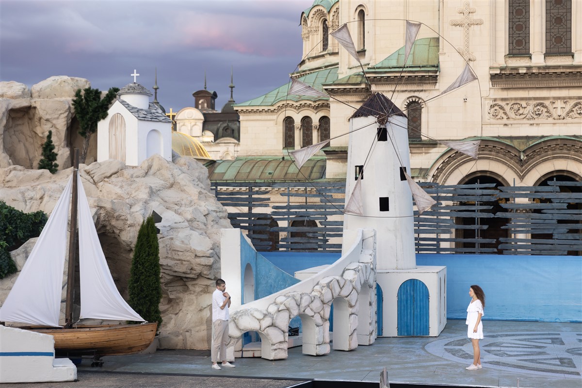 Снимка: MAMMA MIA! - ОПЕРА НА ПЛОЩАДА - пл. "Св.Александър Невски"