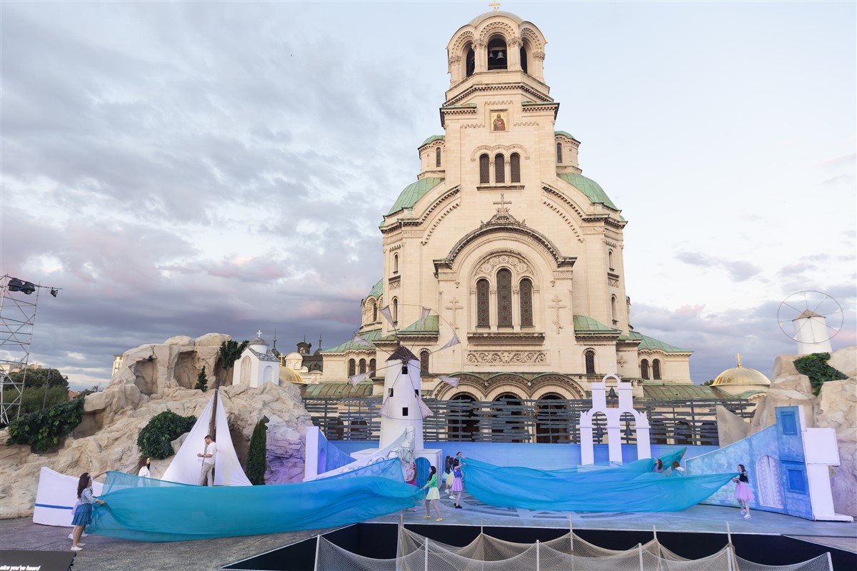 Снимка: MAMMA MIA! - ОПЕРА НА ПЛОЩАДА - пл. "Св.Александър Невски"