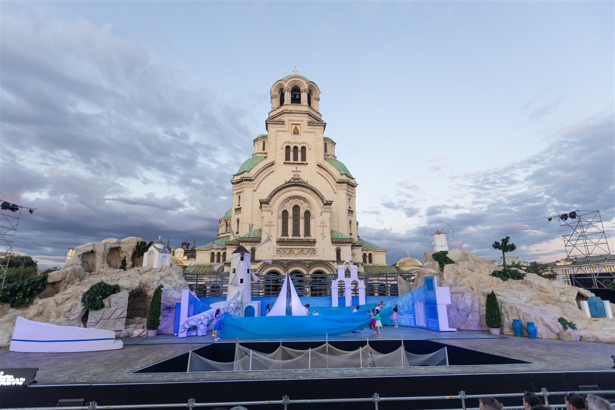Снимка: MAMMA MIA! - ОПЕРА НА ПЛОЩАДА - пл. "Св.Александър Невски"