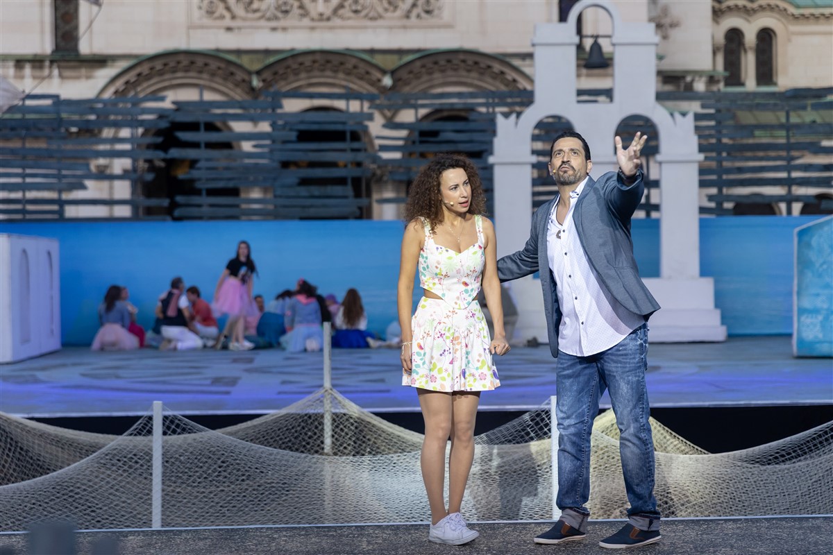 Снимка: MAMMA MIA! - ОПЕРА НА ПЛОЩАДА - пл. "Св.Александър Невски"