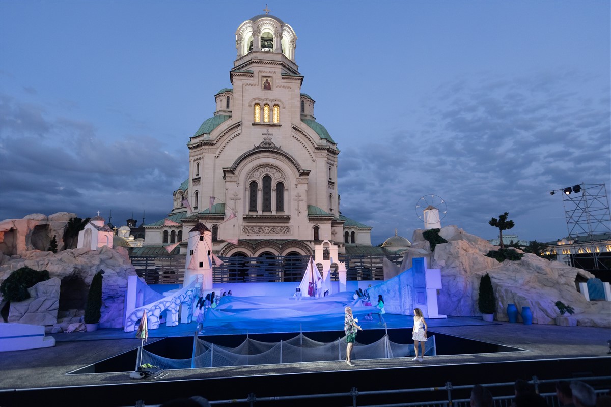 Снимка: MAMMA MIA! - ОПЕРА НА ПЛОЩАДА - пл. "Св.Александър Невски"