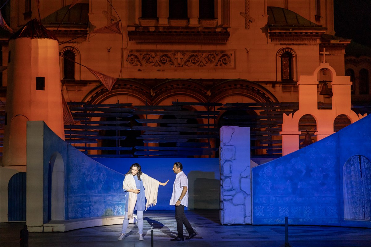Снимка: MAMMA MIA! - ОПЕРА НА ПЛОЩАДА - пл. "Св.Александър Невски"