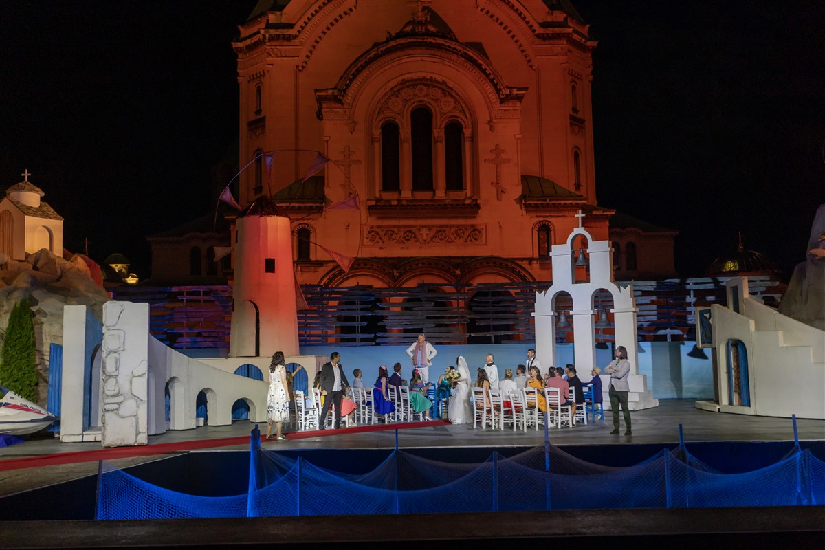 Снимка: MAMMA MIA! - ОПЕРА НА ПЛОЩАДА - пл. "Св.Александър Невски"