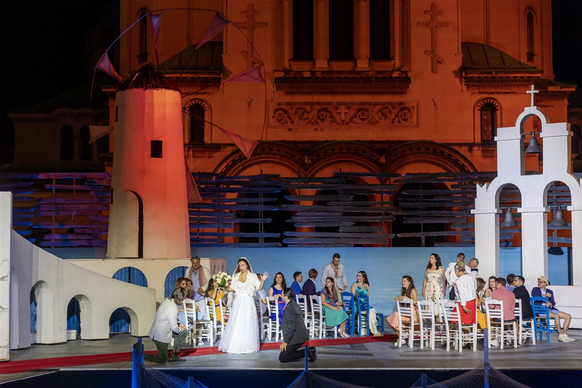 Снимка: MAMMA MIA! - ОПЕРА НА ПЛОЩАДА - пл. "Св.Александър Невски"