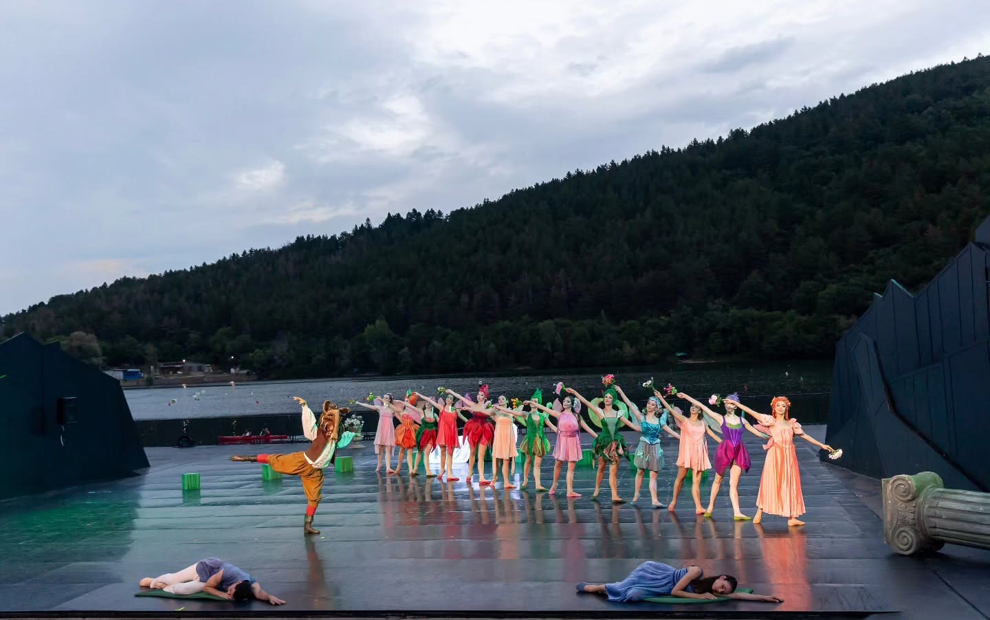 Снимка: СЪН В ЛЯТНА НОЩ - A Midsummer Night's Dream - William Shakespeare. Ballet by Felix Mendelssohn