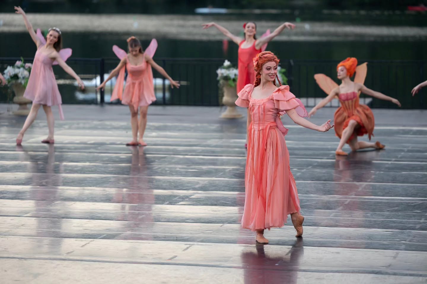 Снимка: СЪН В ЛЯТНА НОЩ - A Midsummer Night's Dream - William Shakespeare. Ballet by Felix Mendelssohn