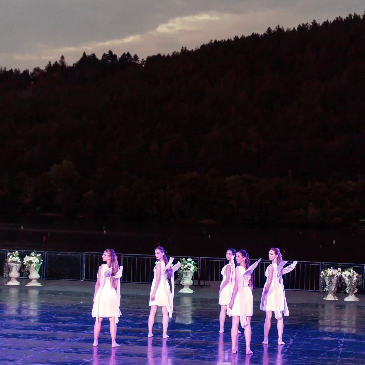 Снимка: СЪН В ЛЯТНА НОЩ - A Midsummer Night's Dream - William Shakespeare. Ballet by Felix Mendelssohn