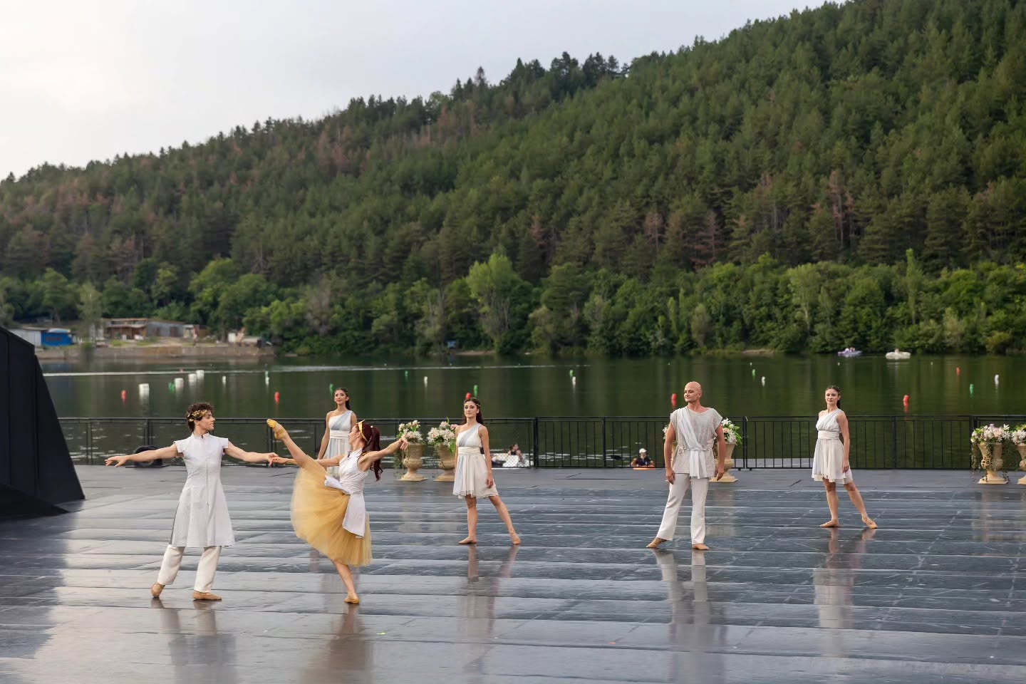 Снимка: СЪН В ЛЯТНА НОЩ - A Midsummer Night's Dream - William Shakespeare. Ballet by Felix Mendelssohn