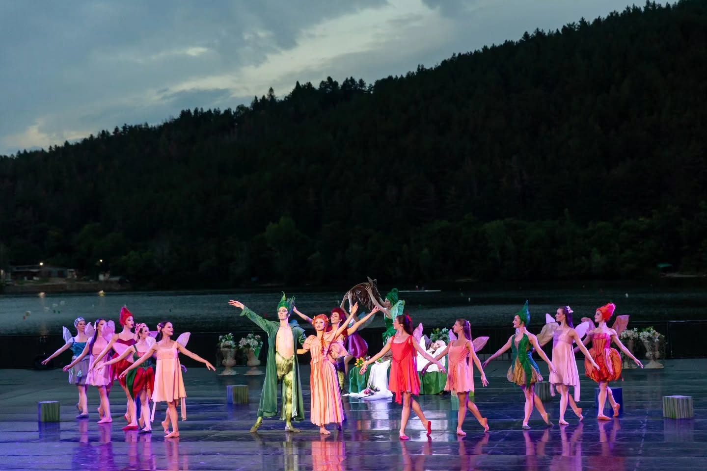 Снимка: СЪН В ЛЯТНА НОЩ - A Midsummer Night's Dream - William Shakespeare. Ballet by Felix Mendelssohn