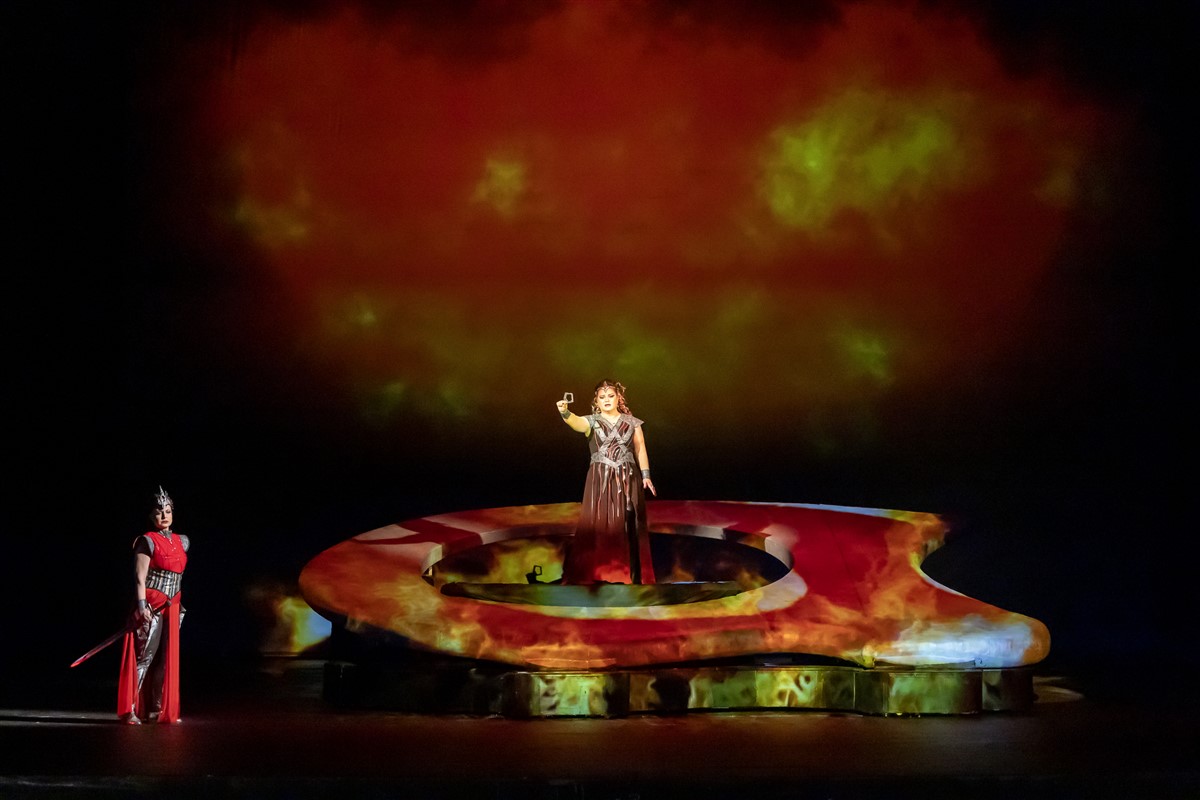Снимка: ЗАЛЕЗЪТ НА БОГОВЕТЕ / GÖTTERDÄMMERUNG Opera by Richard Wagner