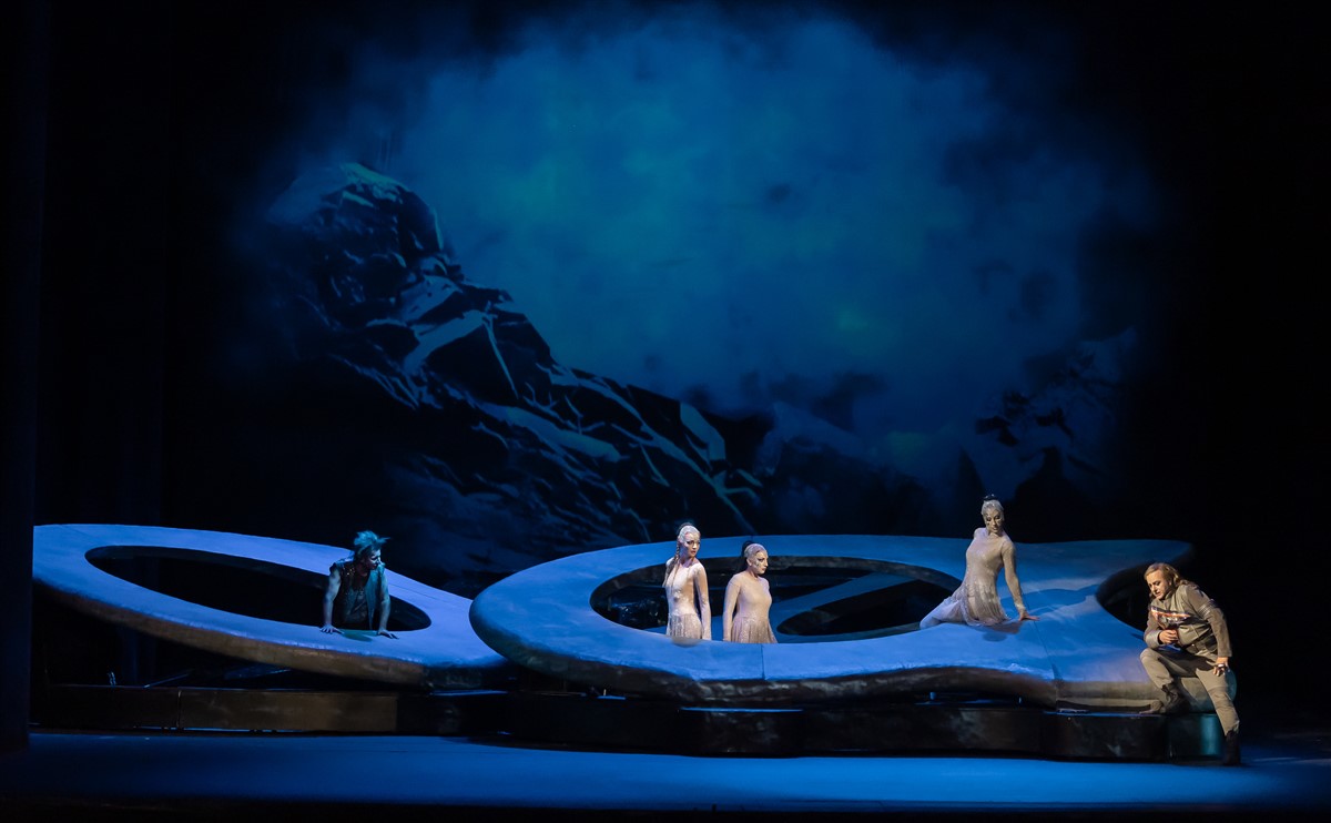 Снимка: ЗАЛЕЗЪТ НА БОГОВЕТЕ / GÖTTERDÄMMERUNG Opera by Richard Wagner