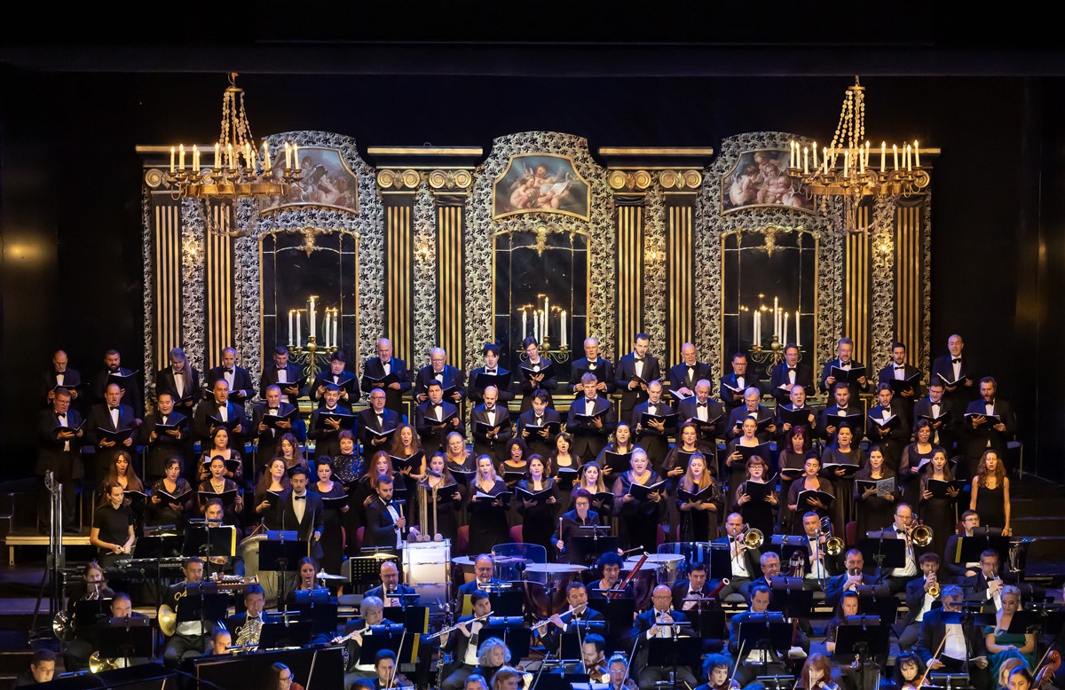 Снимка: КАРМИНА БУРАНА / CARMINA BURANA Carl Orff / Conductor Daniel Oren