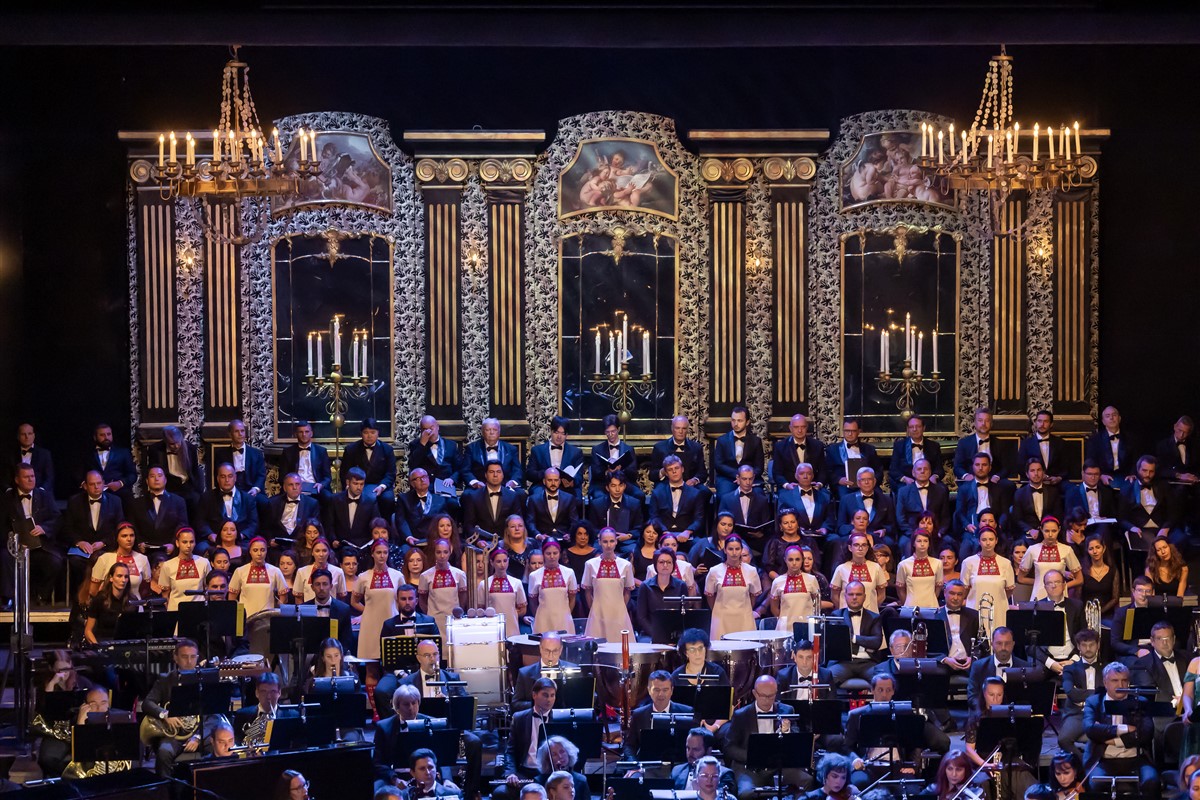 Снимка: КАРМИНА БУРАНА / CARMINA BURANA Carl Orff / Conductor Daniel Oren