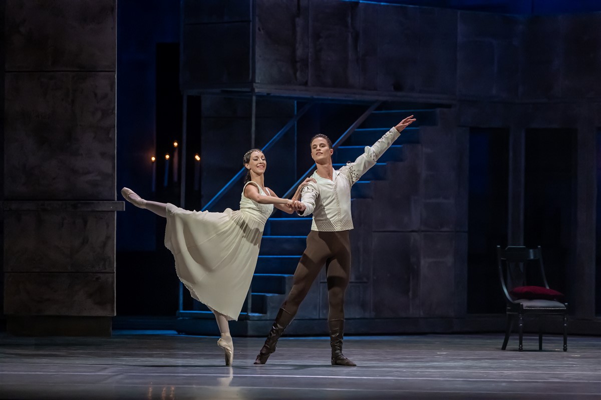 Снимка: РОМЕО И ЖУЛИЕТА / ROMЕ́O ET JULIETTE Ballet by Sergei Prokofiev