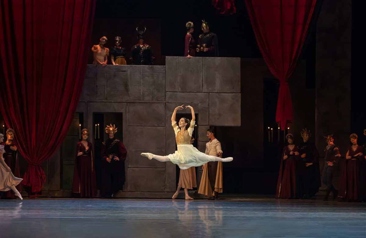 Снимка: РОМЕО И ЖУЛИЕТА / ROMЕ́O ET JULIETTE Ballet by Sergei Prokofiev