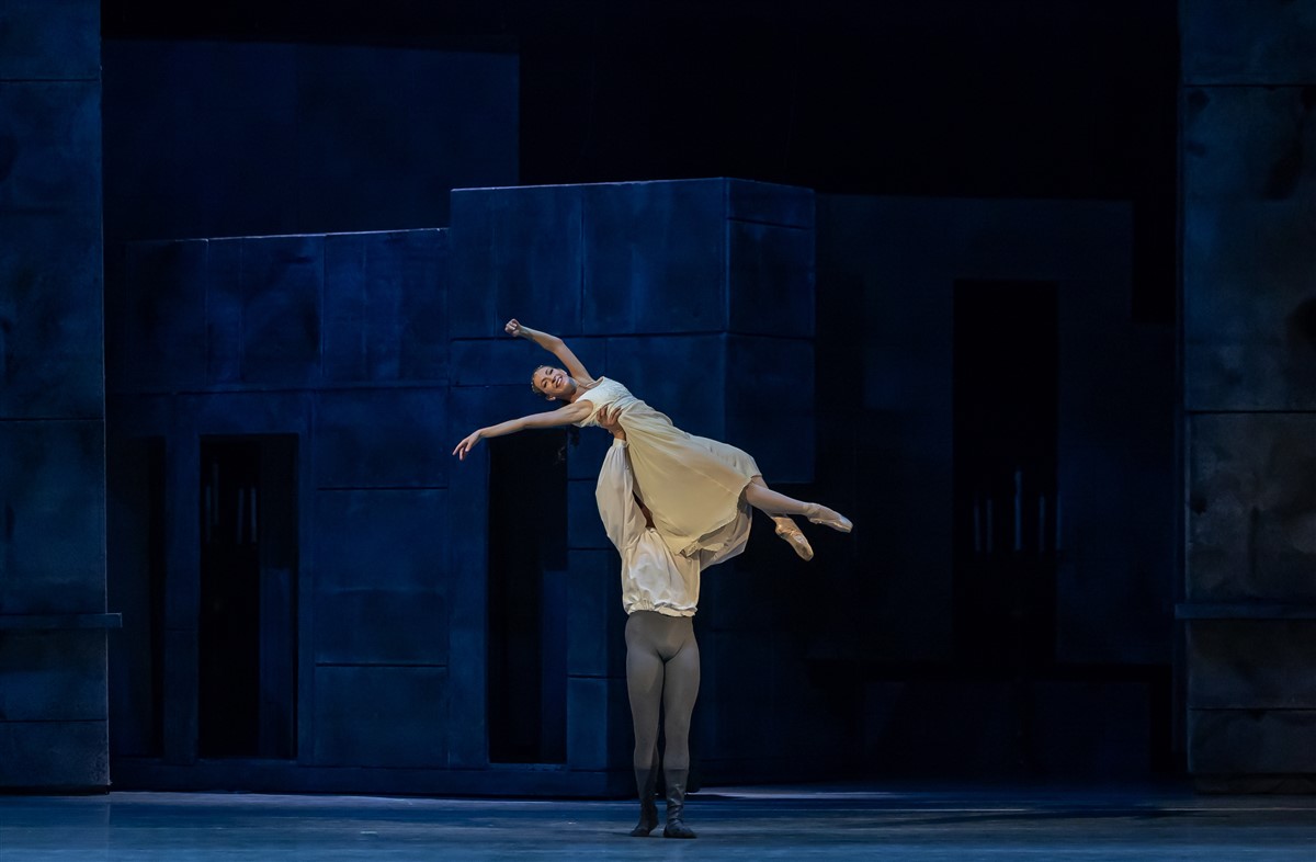 Снимка: РОМЕО И ЖУЛИЕТА / ROMЕ́O ET JULIETTE Ballet by Sergei Prokofiev