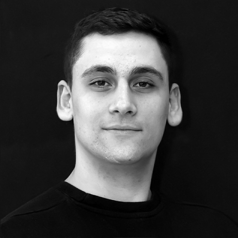 Деян Иванов